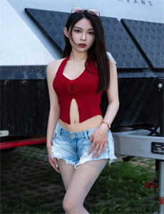 季玥人体